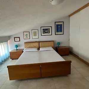 porticciolo-rooms.hotelitalianriviera.com/